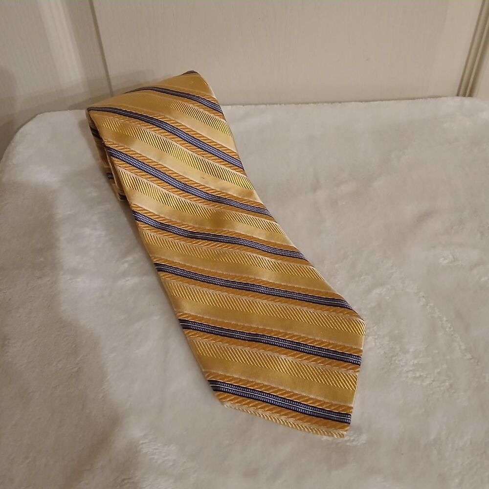 John W Nordstrom yellow white blue striped 100% imported silk neck tie USA made